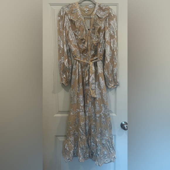 River Island ULTIMATE RUFFLE METALLIC FLORAL LONG SLEEVE DRESS IN LIGHT PINK - Picture 3 of 7